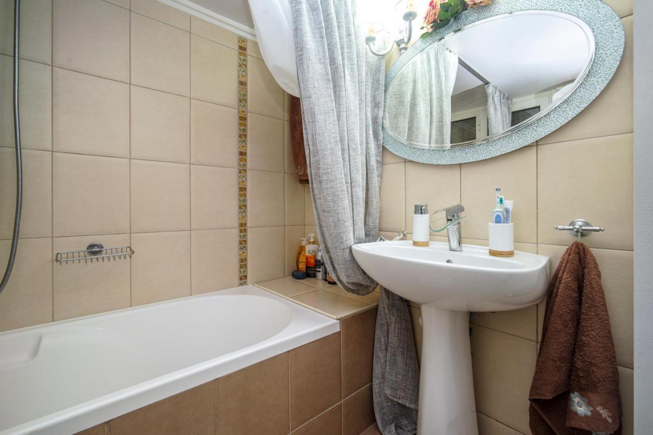 Luxury Apartments Zeas Piraeus Bagian luar foto